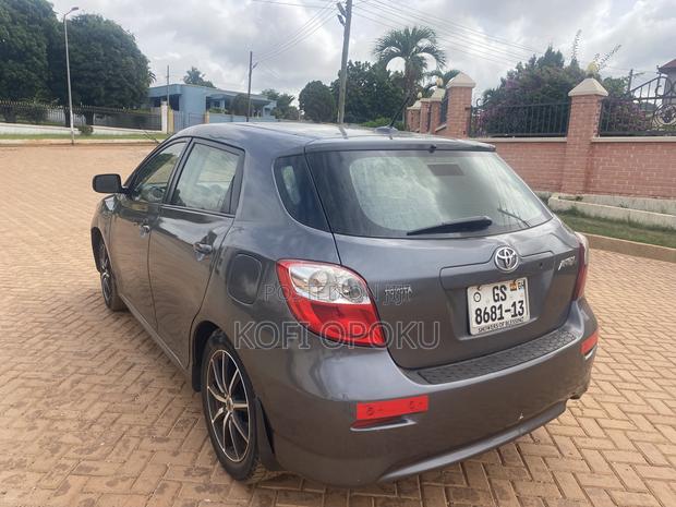 Toyota Matrix 2011 Silver