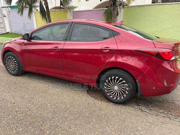 Hyundai Elantra SE 4dr Sedan (1.8L 4cyl 6A) 2015 Red