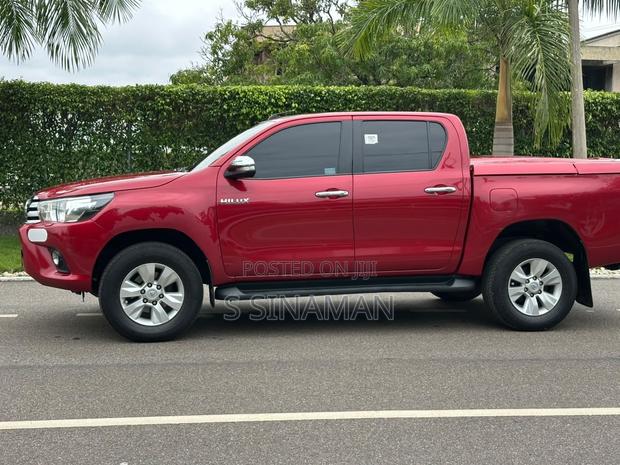 Toyota Hilux Revo Double Cab Deisel 2.8 AWD 2017 Red