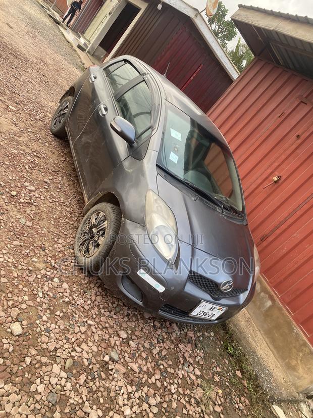 Toyota Vitz 2019 Gray