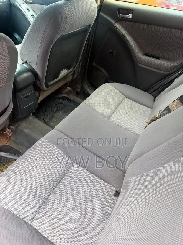 Toyota Matrix 2010 Gray