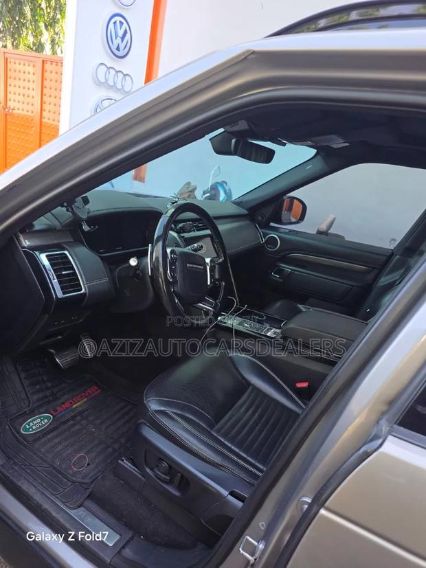 Land Rover Discovery HSE LUXURY 4x4 2019 Gray