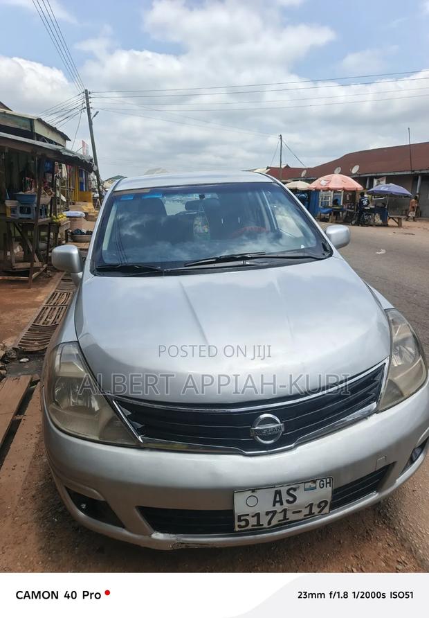 Nissan Versa 2008 Silver