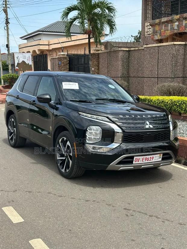 Mitsubishi Outlander SE 2022 Black