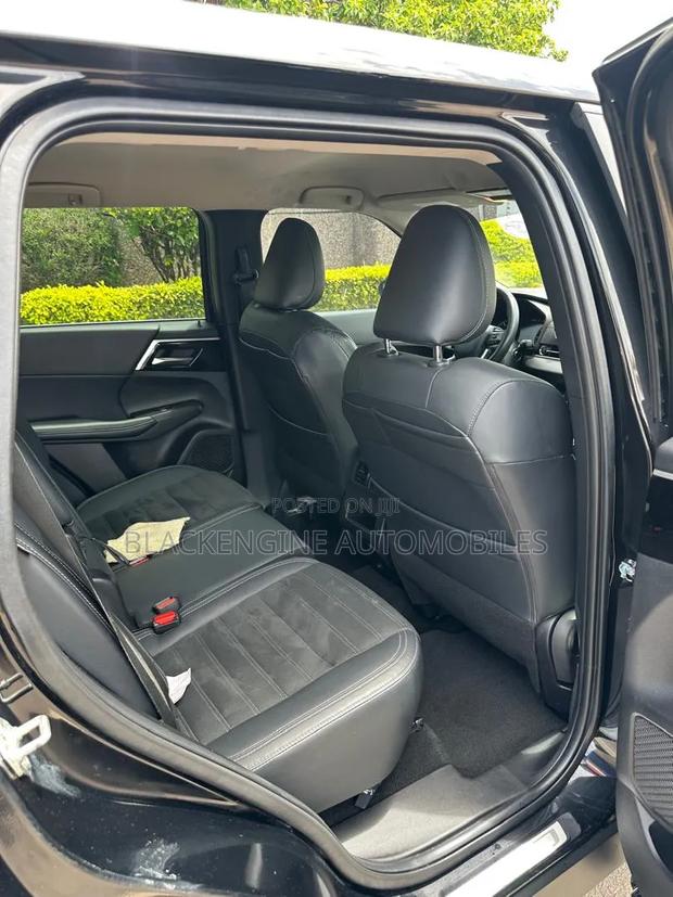 Mitsubishi Outlander SE 2022 Black