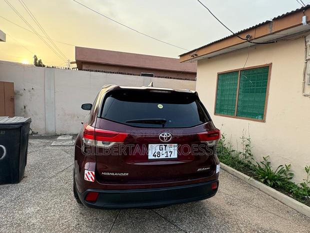 Toyota Highlander 2015 Red
