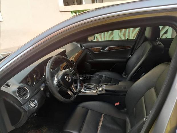 Mercedes-Benz C250 2014 Brown