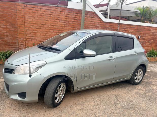 Toyota Vitz 2014 Gray