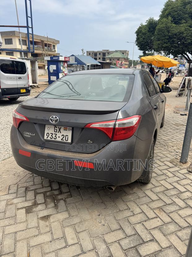 Toyota Corolla 2015 Gray