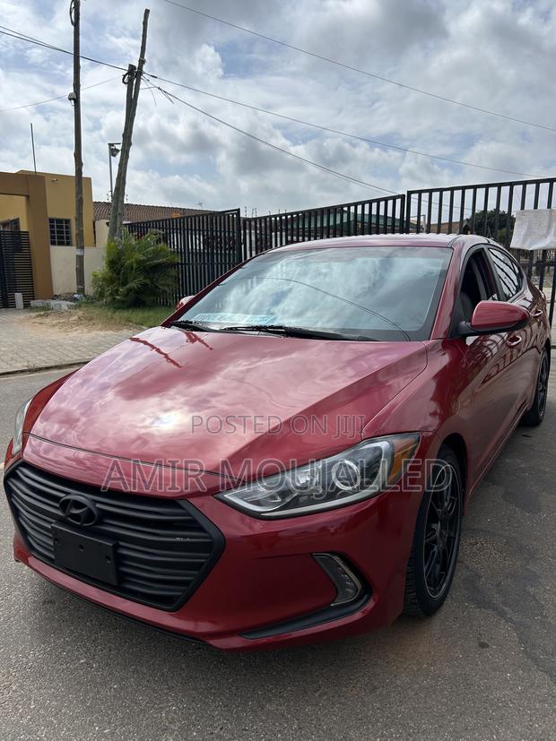 Hyundai Elantra Limited Sedan FWD (2.0L 4cyl 6A) 2017 Red