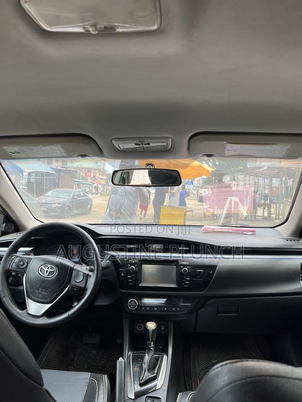Toyota Corolla 2015 Blue