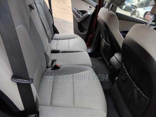 Hyundai Santa Fe 2016 Gold