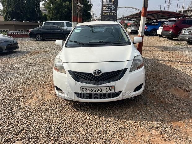 Toyota Yaris 1.5 2009 White