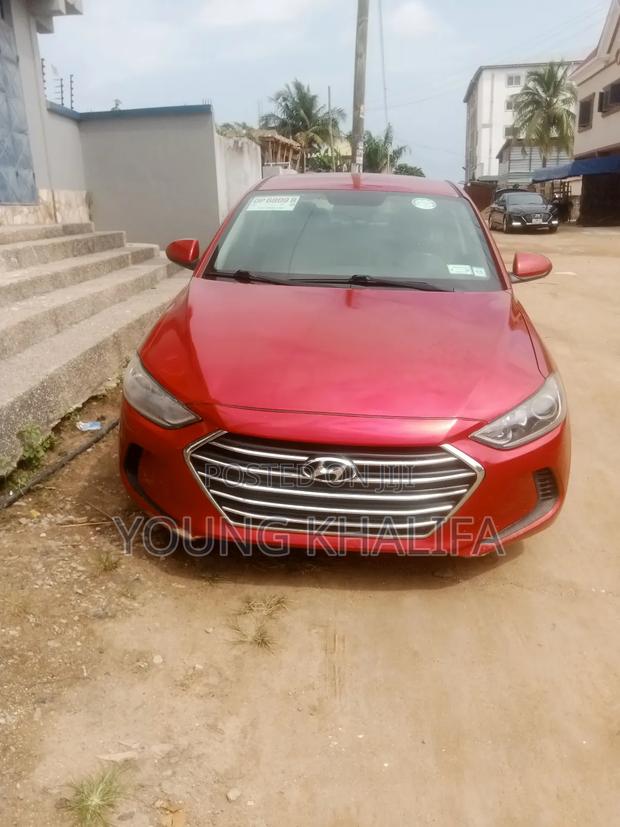 Hyundai Elantra 2017 Red