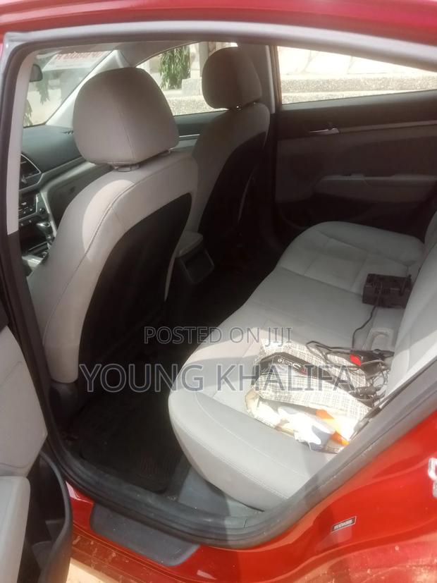 Hyundai Elantra 2017 Red