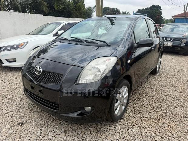 Toyota Yaris 2009 Black