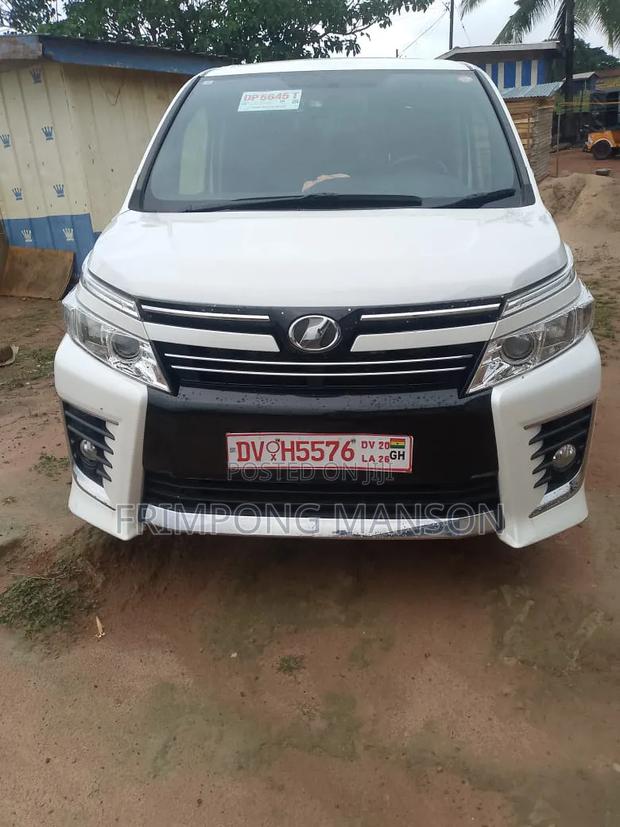 Toyota Voxy 2016 White