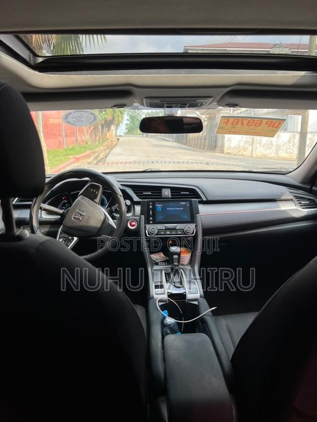 Honda Civic EX 4dr Hatchback (1.5L 4cyl) 2017 Gray