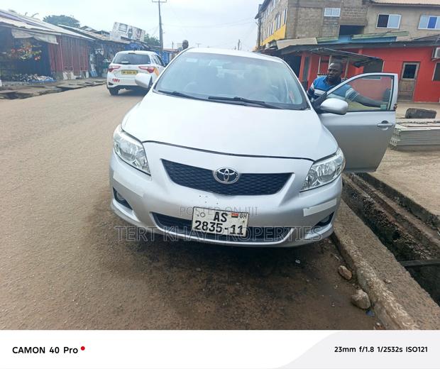 Toyota Corolla 2011 Silver