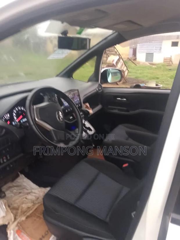 Toyota Voxy 2016 White