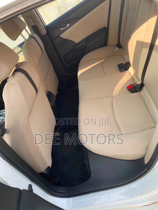 Honda Civic 2018 White