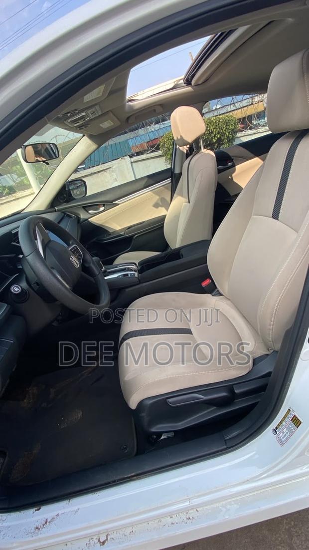 Honda Civic 2018 White