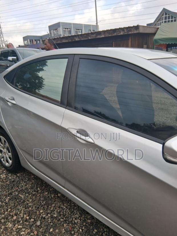 Hyundai Accent SE 2013 Silver