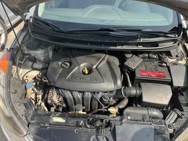 Hyundai Accent SE 2013 Silver