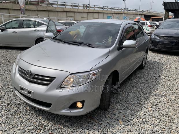 Toyota Corolla Altis 2010 Silver