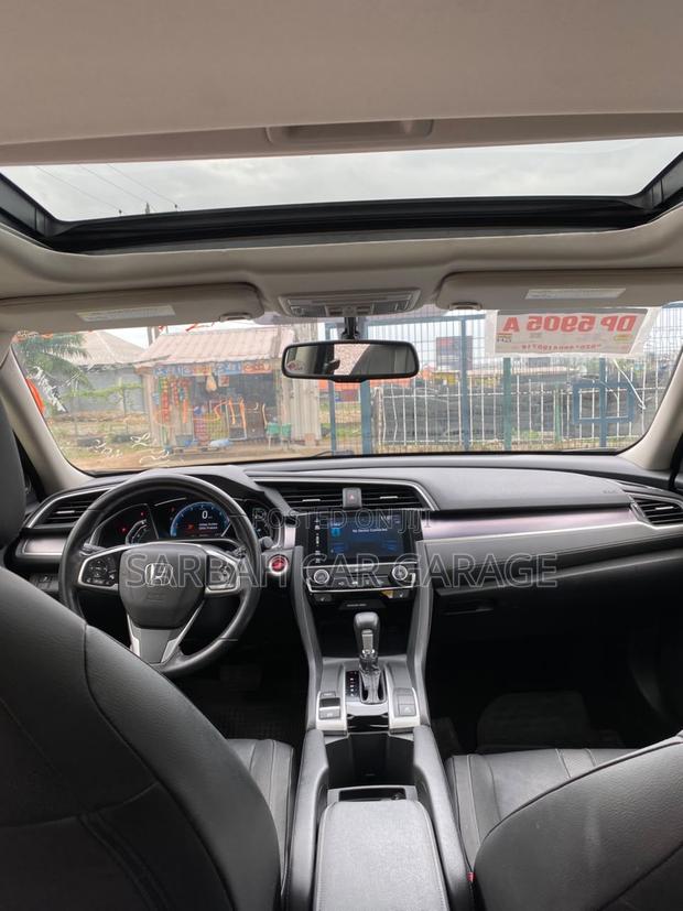 Honda Civic 2018 White