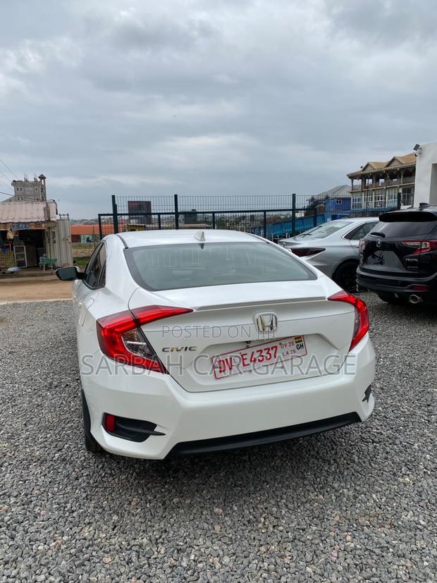 Honda Civic 2018 White