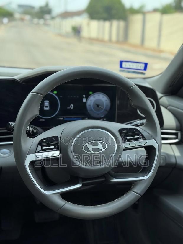 Hyundai Elantra 2025 Black