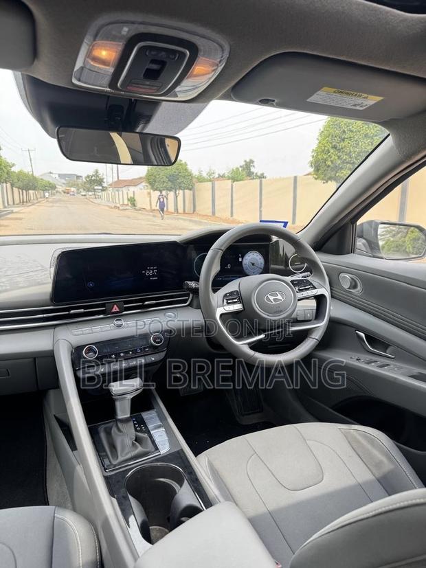 Hyundai Elantra 2025 Black