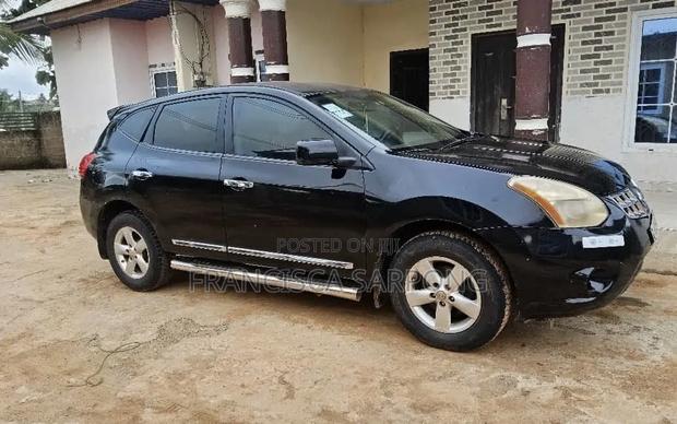 Nissan Rogue SV 2012 Black