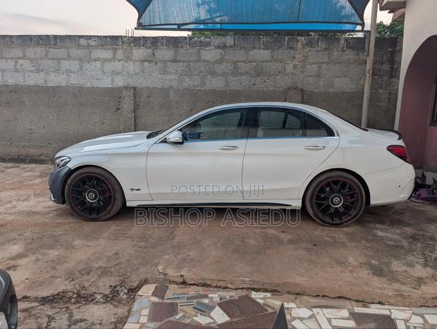 Mercedes-Benz C300 2017 White