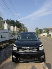 Toyota Voxy X 2WD 7-Seater 2012 Black for sale
