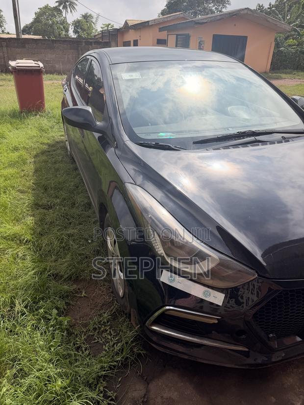 Hyundai Elantra 2016 Black