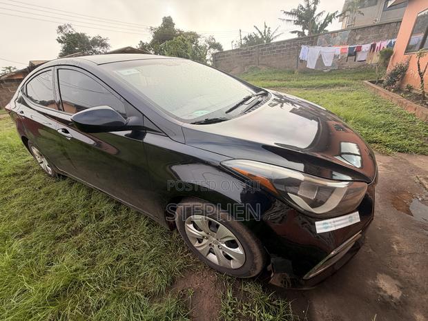 Hyundai Elantra 2016 Black