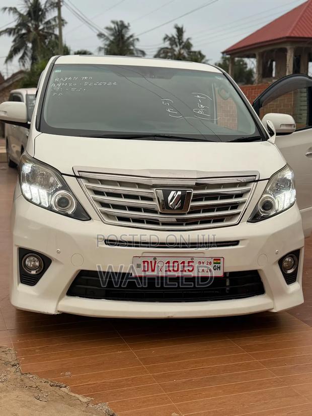 Toyota Alphard 2014 White