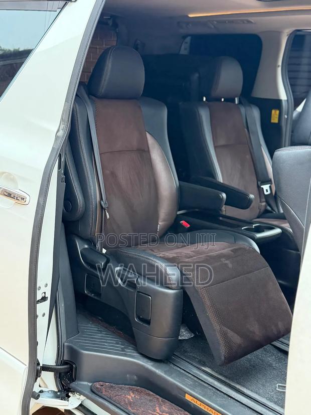 Toyota Alphard 2014 White