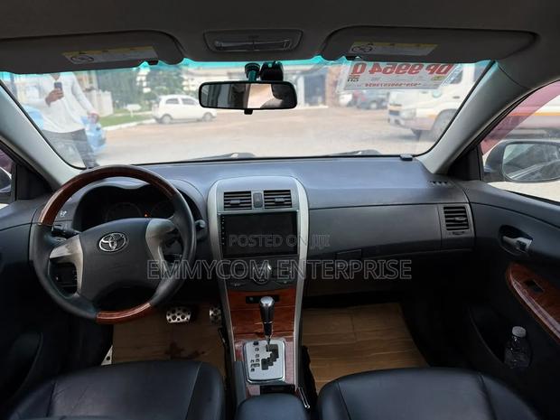 Toyota Corolla 2009 Gray