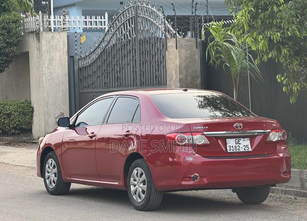Toyota Corolla LE 4dr Sedan (1.8L 4cyl 4A) 2011 Red