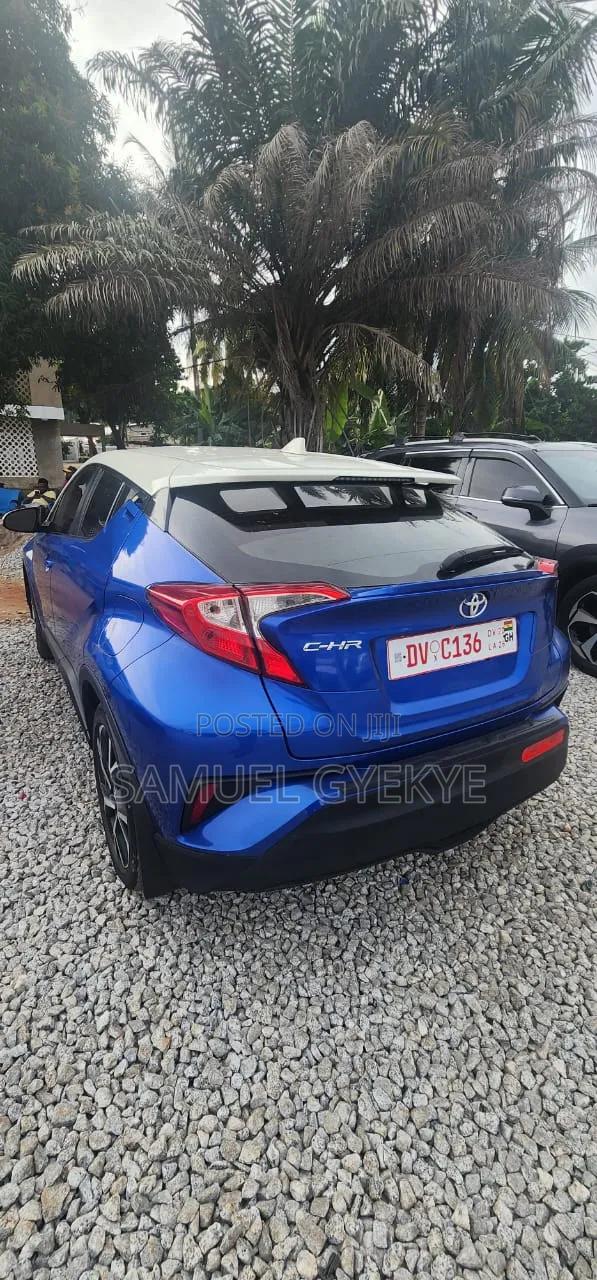Toyota C-HR 2019 Blue
