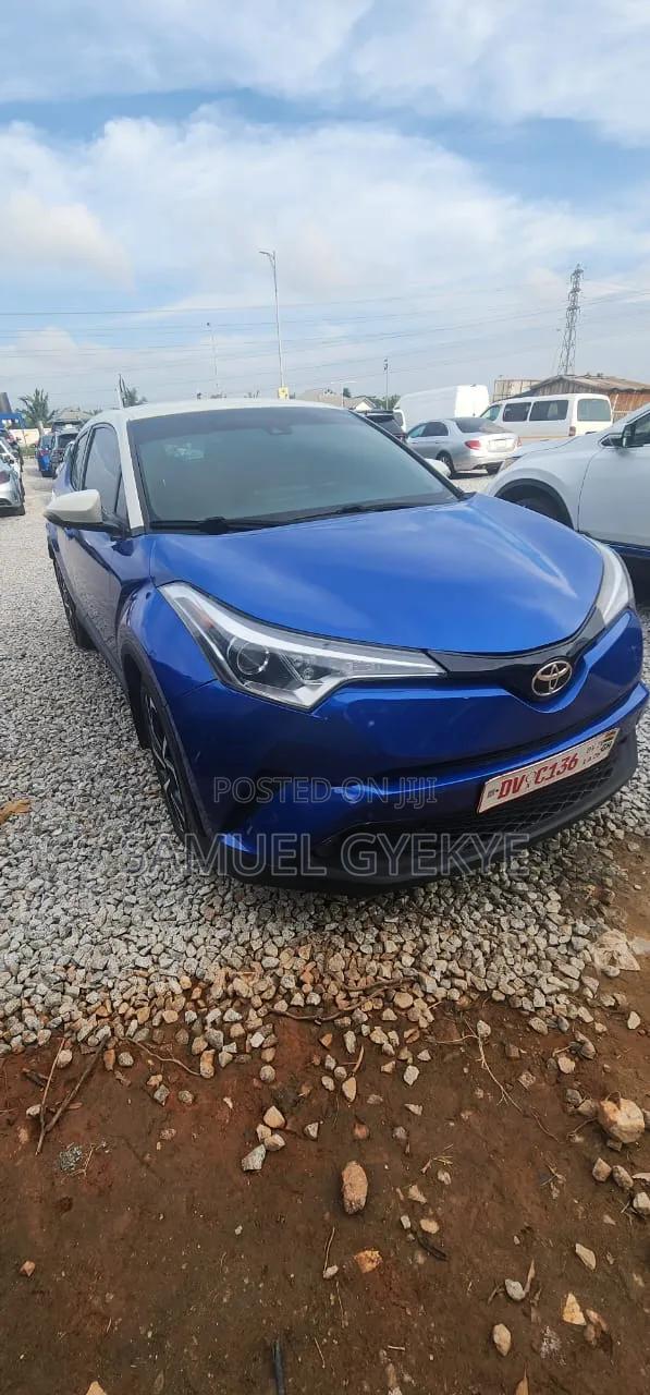 Toyota C-HR 2019 Blue