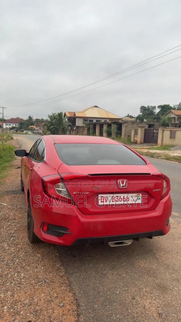 Honda Civic 2018 Red