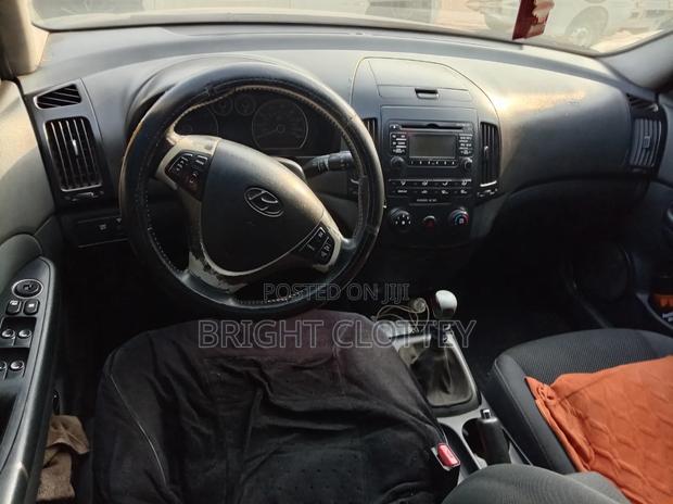 Hyundai Accent 2010 Gray