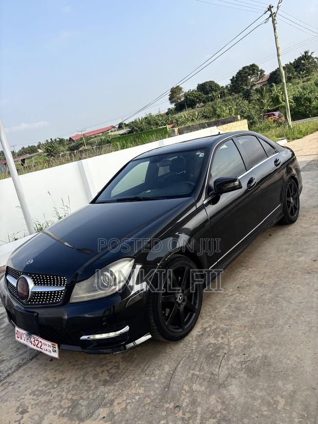 Mercedes-Benz C250 2014 Black