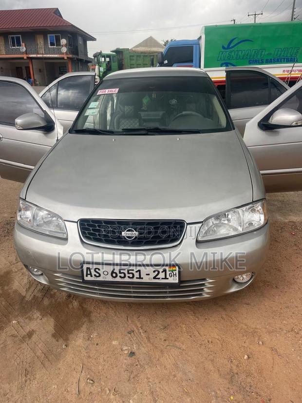 Nissan Sentra 2003 Silver