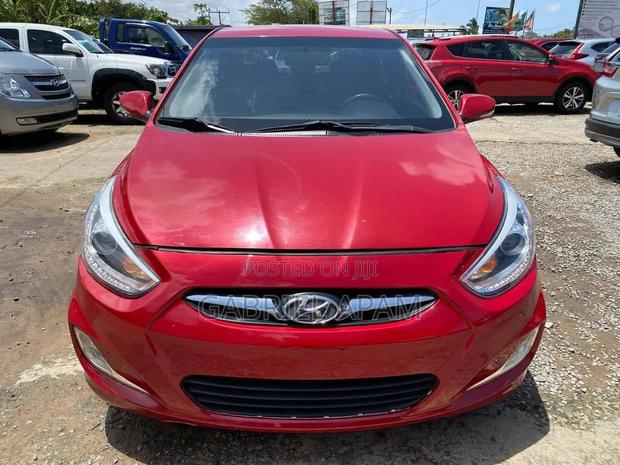 Hyundai Accent 2015 Red
