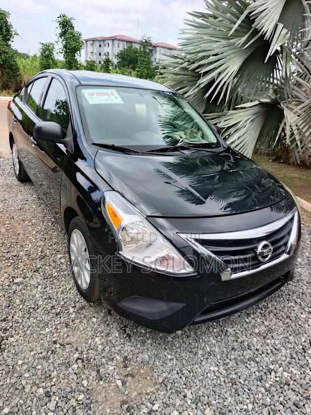 Nissan Versa 2015 Black